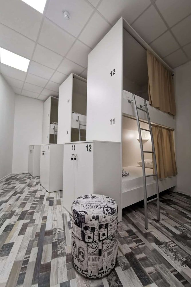 undefined Hostel Book'n'Hook 10