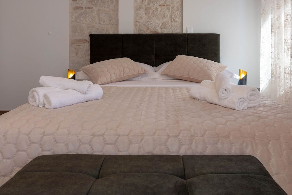 Luxury Rooms Rustic Chic Superior Double Room 3