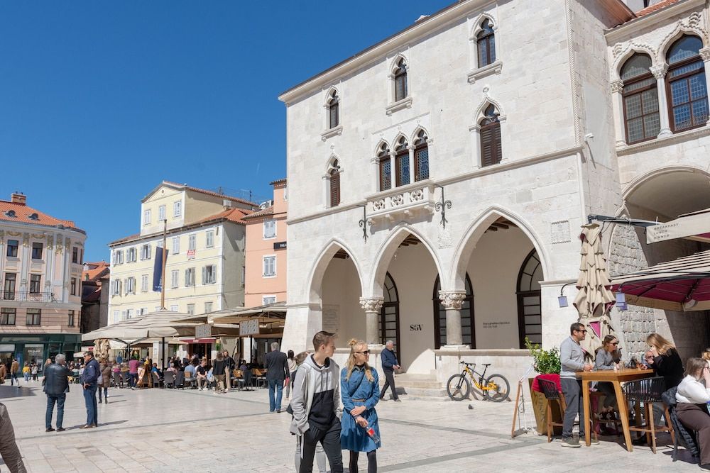 undefined Luxury Rooms Rustic Chic 6