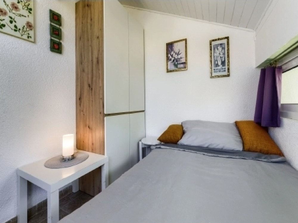 Apartment (Two Bedroom Apartment with Balcony)