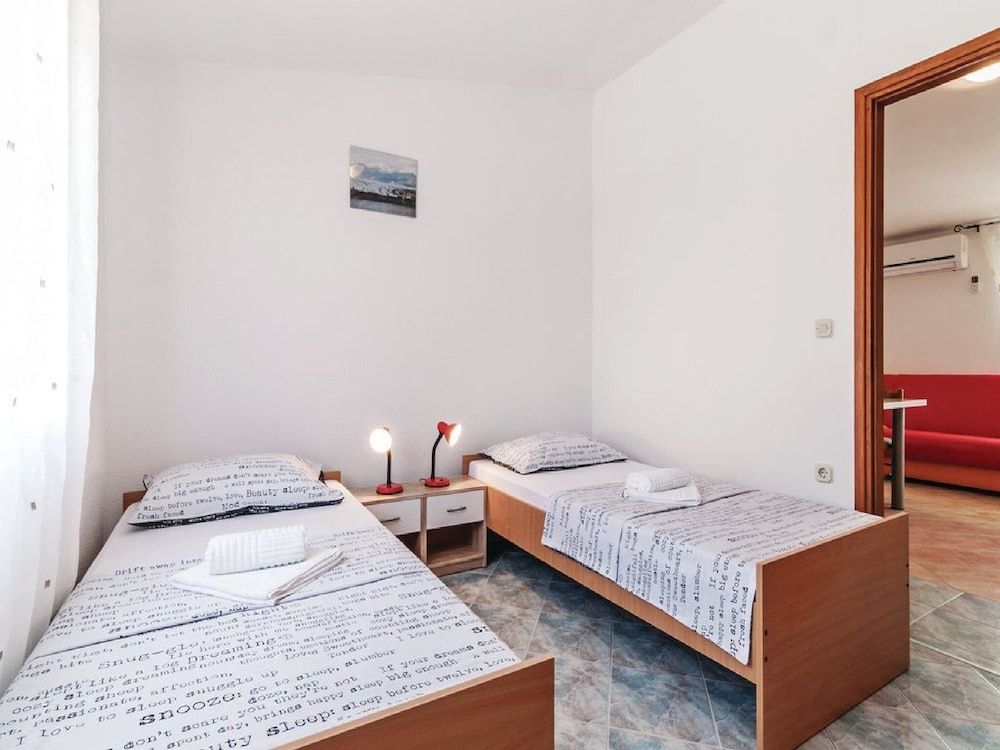 Apartment (One Bedroom Apartment with Terrace an)