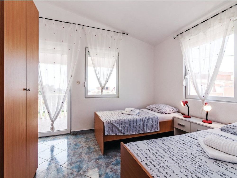 Apartment (One Bedroom Apartment with Balcony)