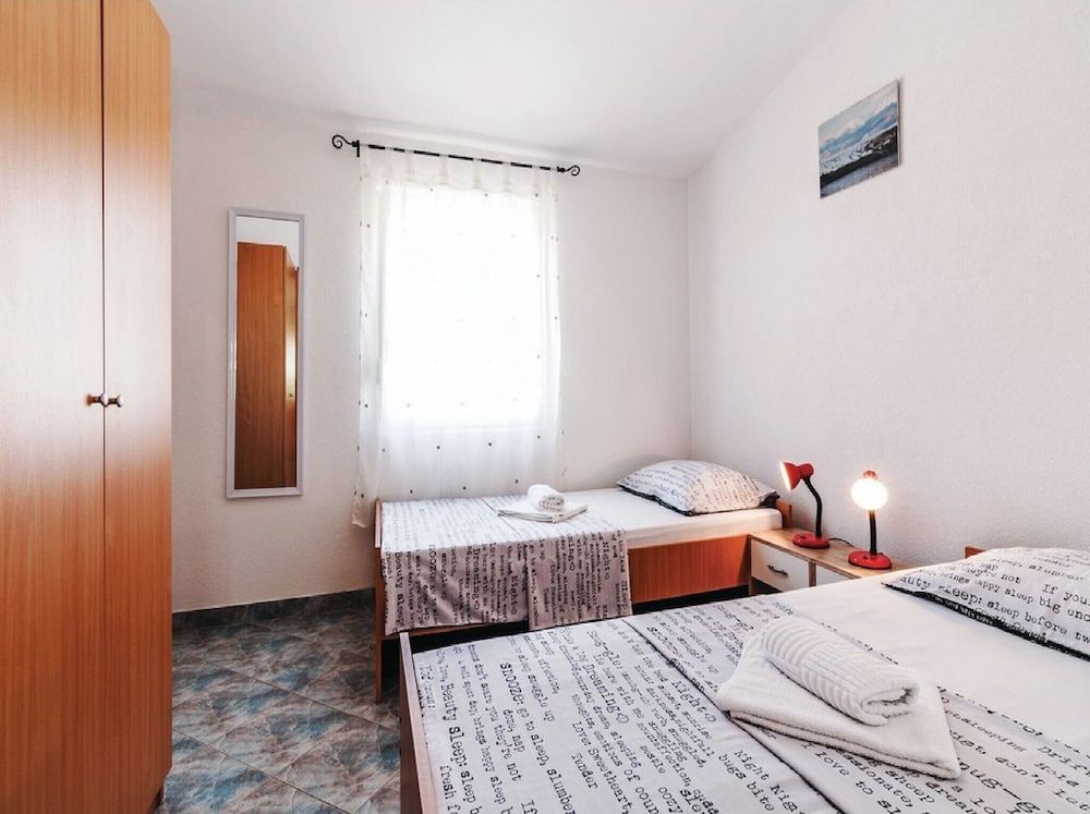 Apartment (One Bedroom Apartment with Terrace an)