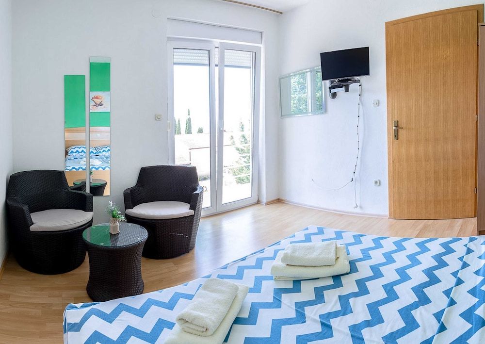Apartment (One Bedroom Apartment with Balcony wi)