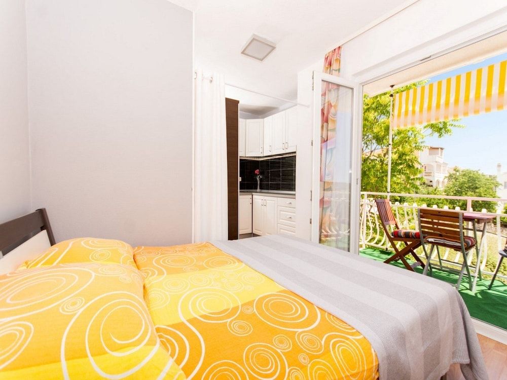 Villa Stil Apartment (Luxury One Bedroom Apartment with Bal)