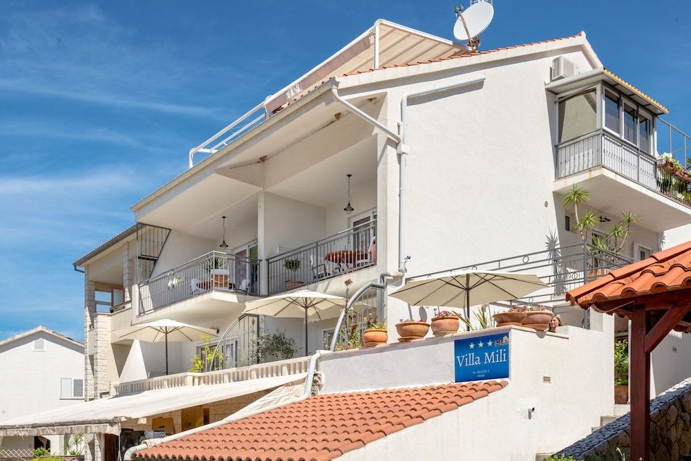 undefined Villa Mili 10