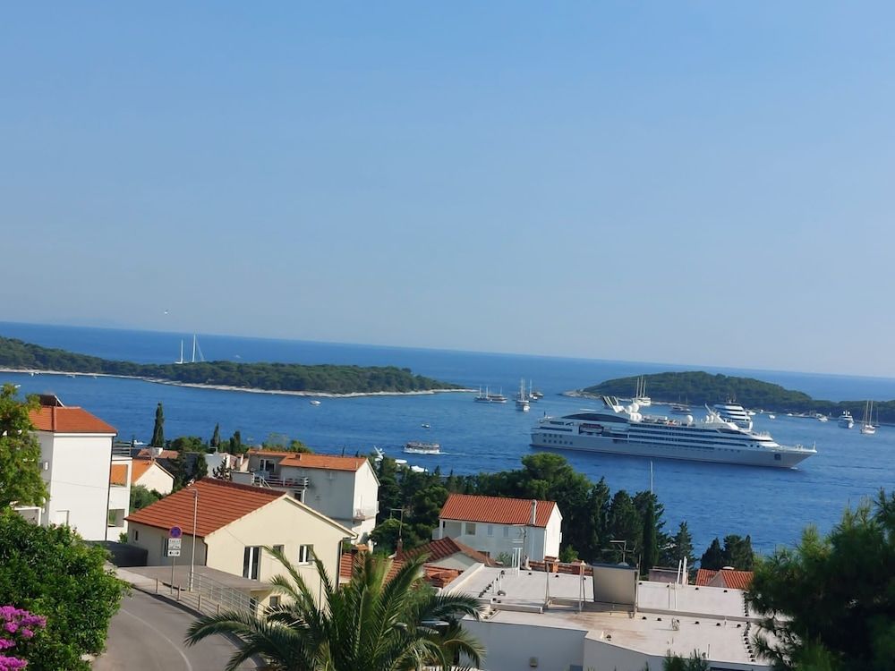 Apartments Zvonimir Apartment (A1) 8