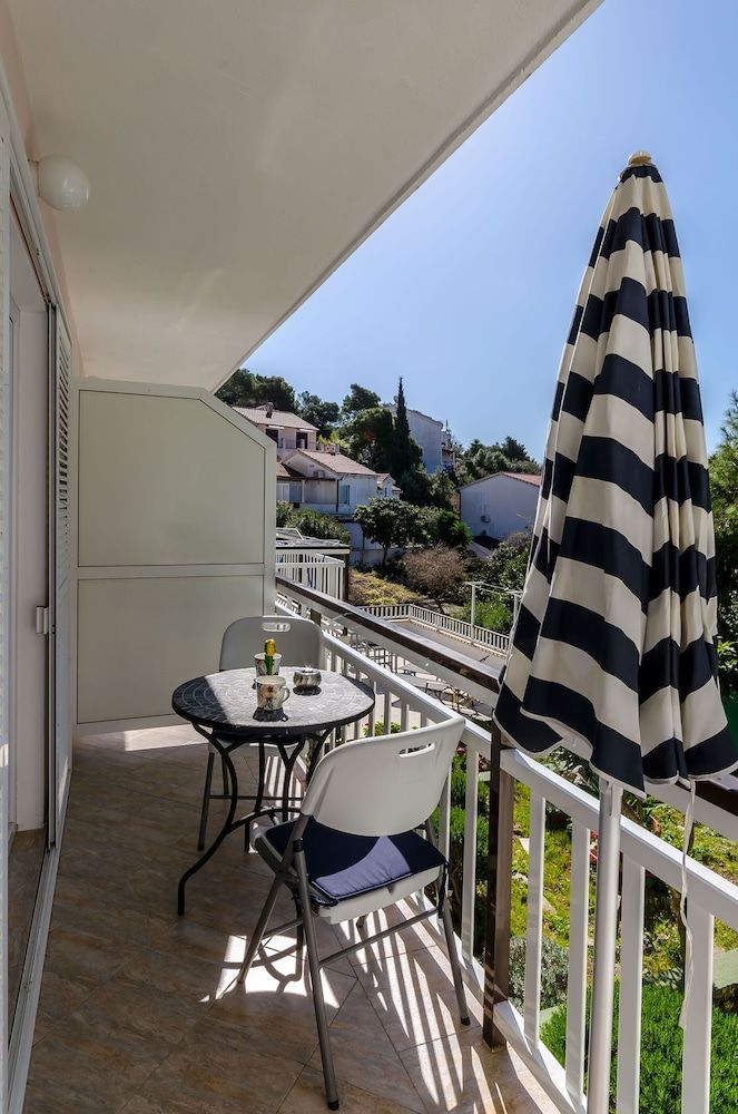 Apartments Zvonimir Apartment (A2) 5