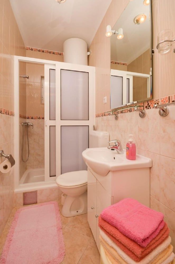 Apartments Zvonimir Apartment (A3) 8