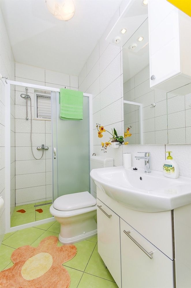 Apartments Zvonimir Apartment (A2) 6