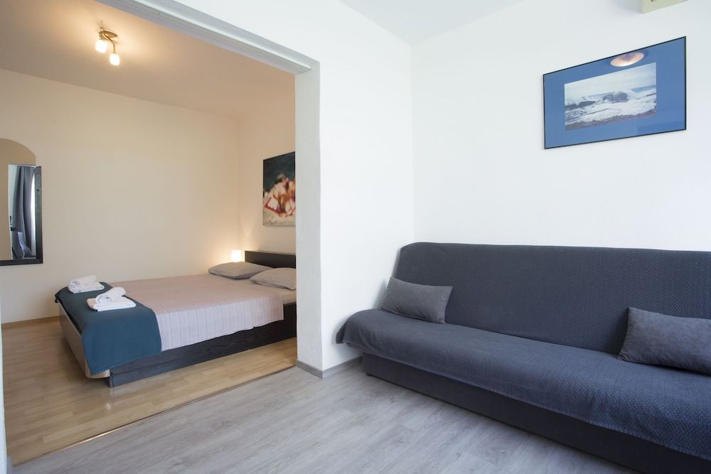 Apartments Milka Studio (S1) 5