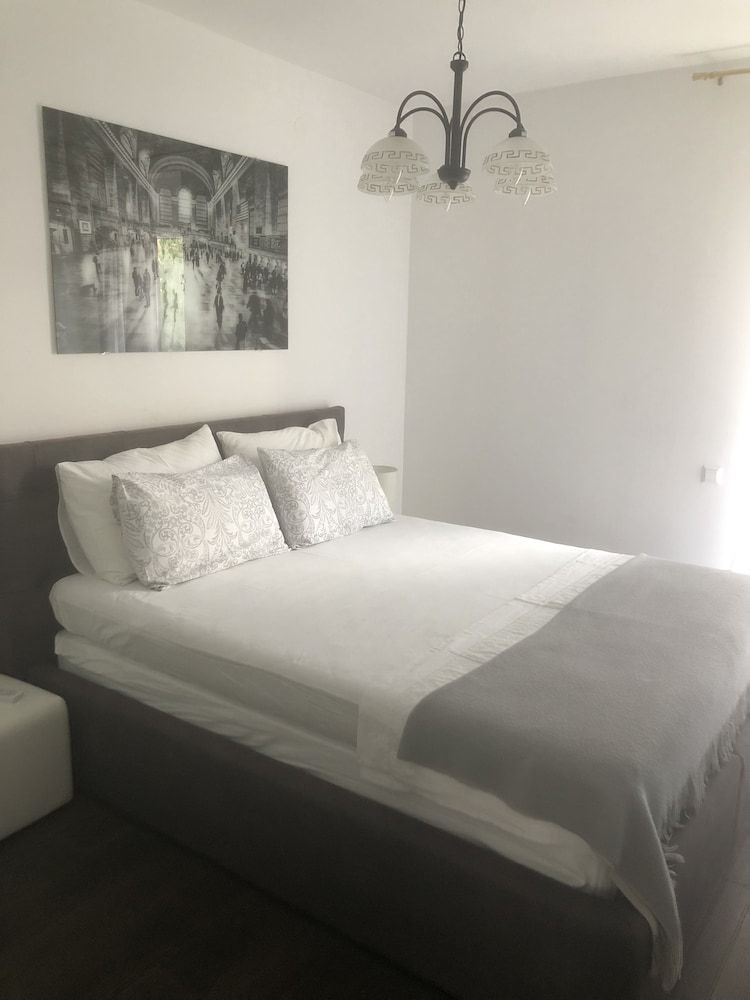 Casa di Lavanda Comfort Apartment, 2 Bedrooms, Balcony 3