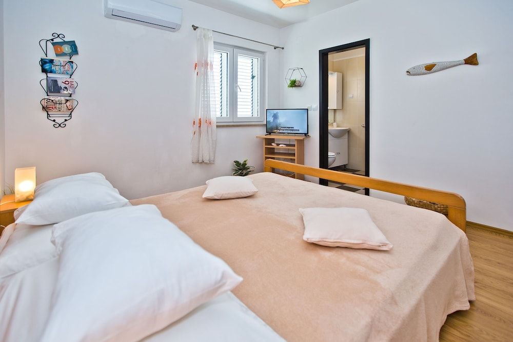 Apartments Nina Hvar town Standard Apartment 5