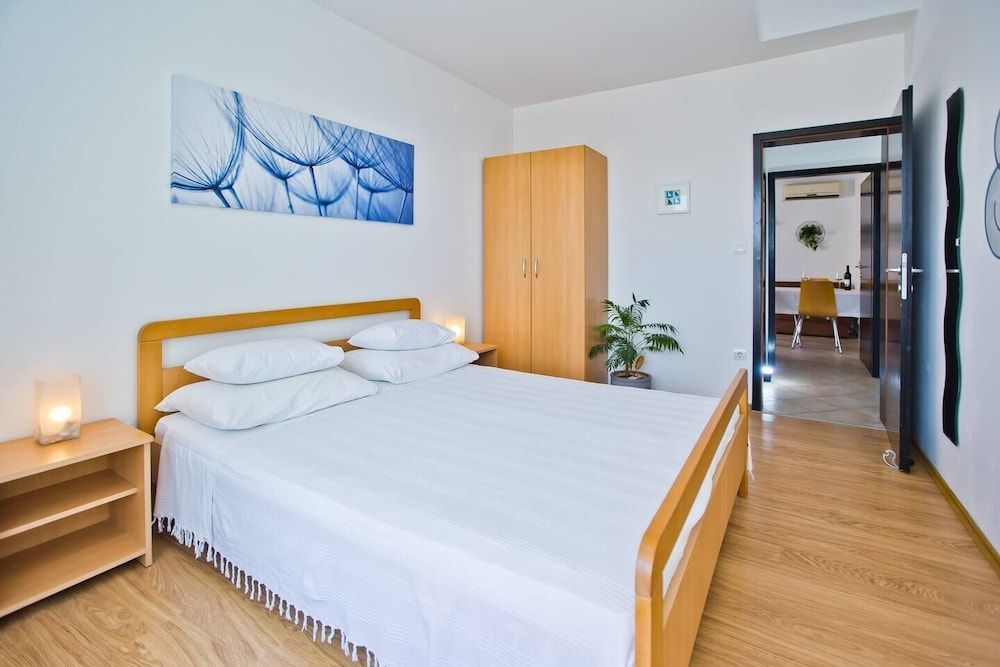 Apartments Nina Hvar town Superior Apartment, Terrace, Sea View 8