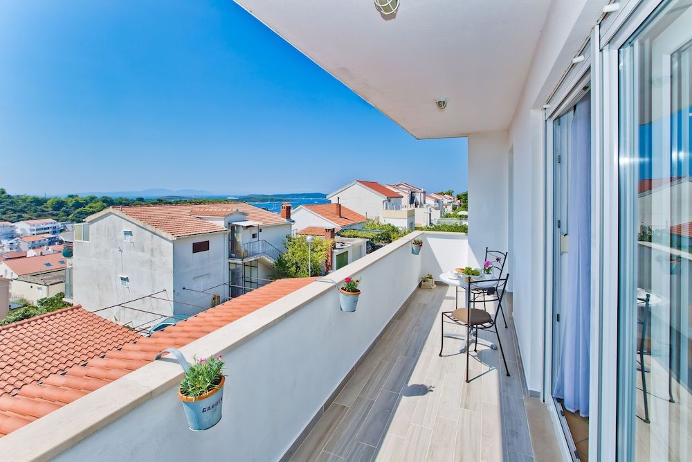 undefined Apartments Nina Hvar town 8