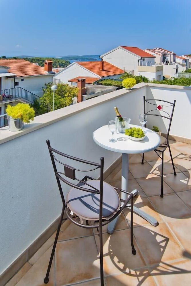 Apartments Nina Hvar town Superior Apartment, Terrace, Sea View 13