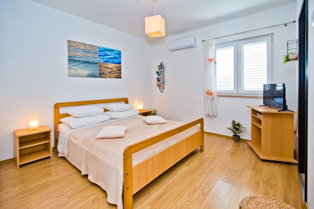 Apartments Nina Hvar town Standard Apartment 2