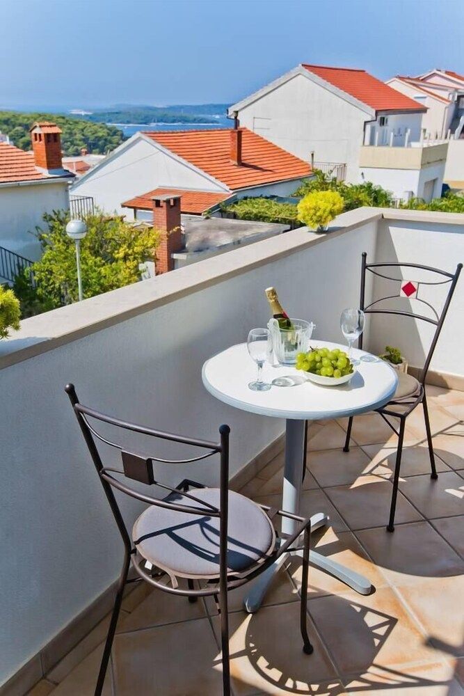 Apartments Nina Hvar town Superior Apartment, Terrace, Sea View 12