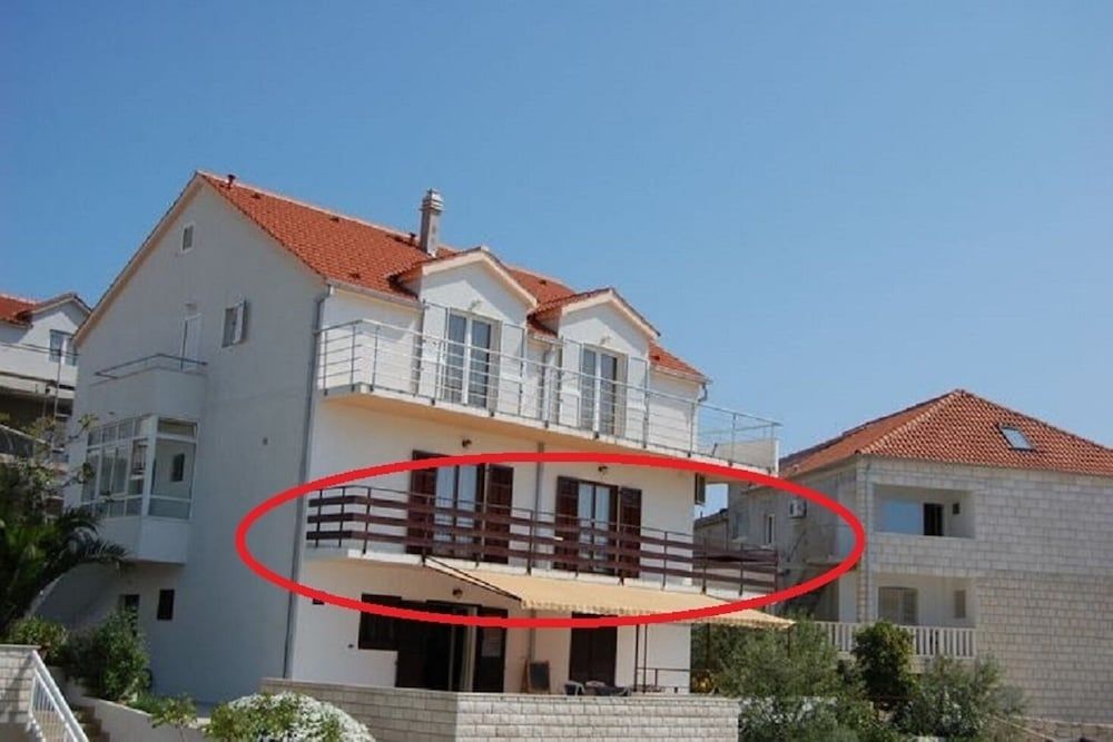 undefined Marti - Free Parking and Grill - A1 - More 3