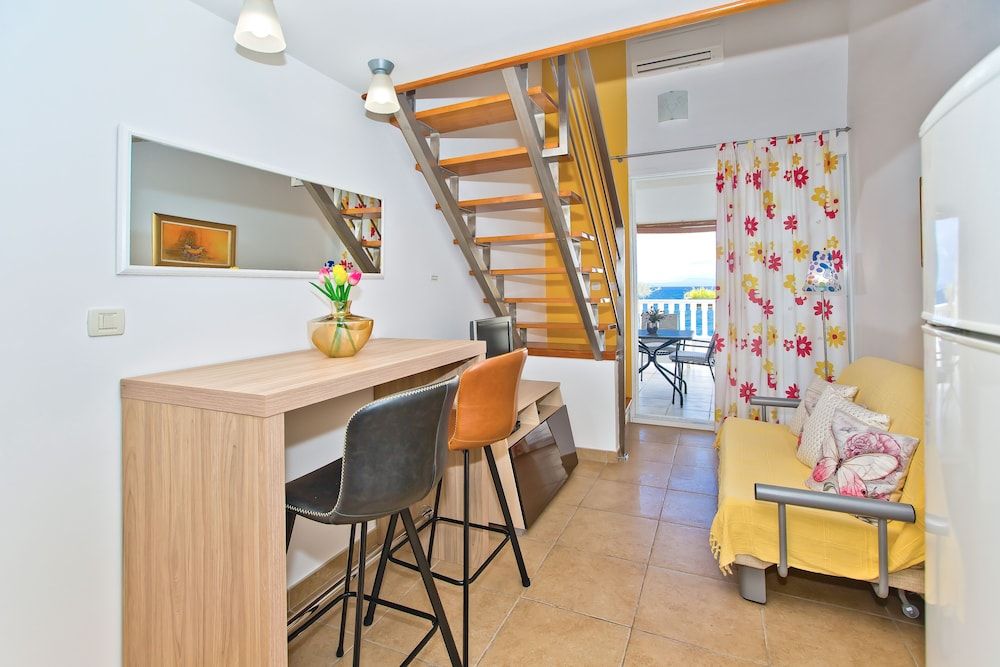 undefined Apartments Mario Tudor