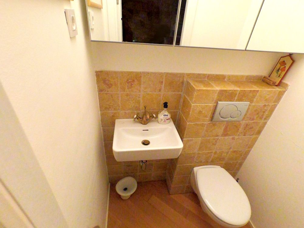 Historic Piazza House & Romantic Garden Apartment 18