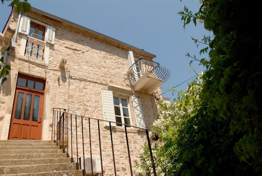 undefined Historic Piazza House & Romantic Garden 3