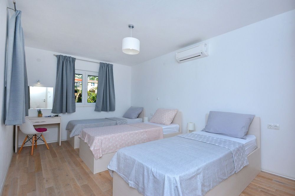 undefined Villa Karaber 9