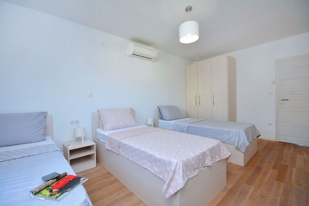 undefined Villa Karaber 10