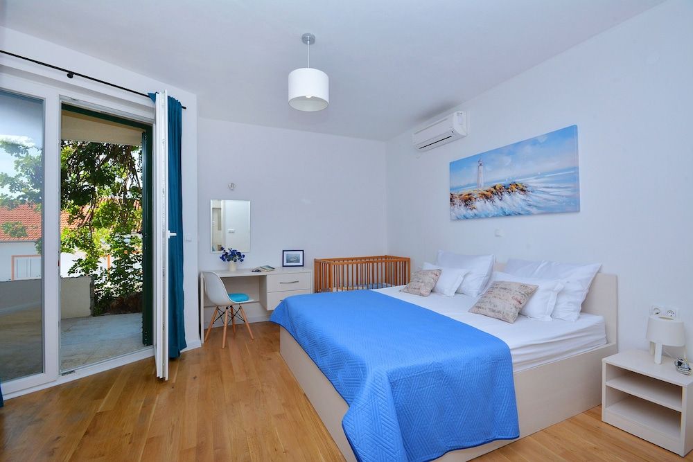 undefined Villa Karaber