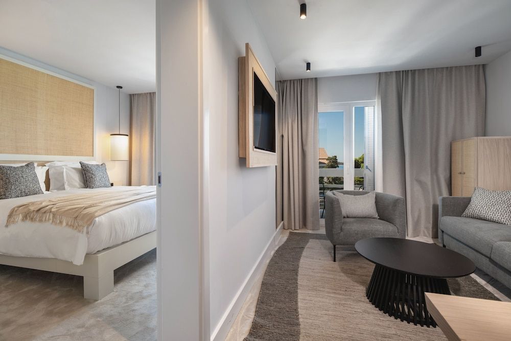 undefined Beach Bay Hvar Hotel 2