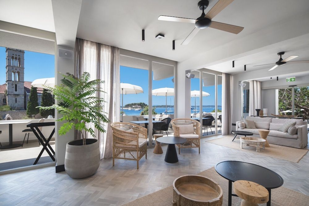 undefined Beach Bay Hvar Hotel 4