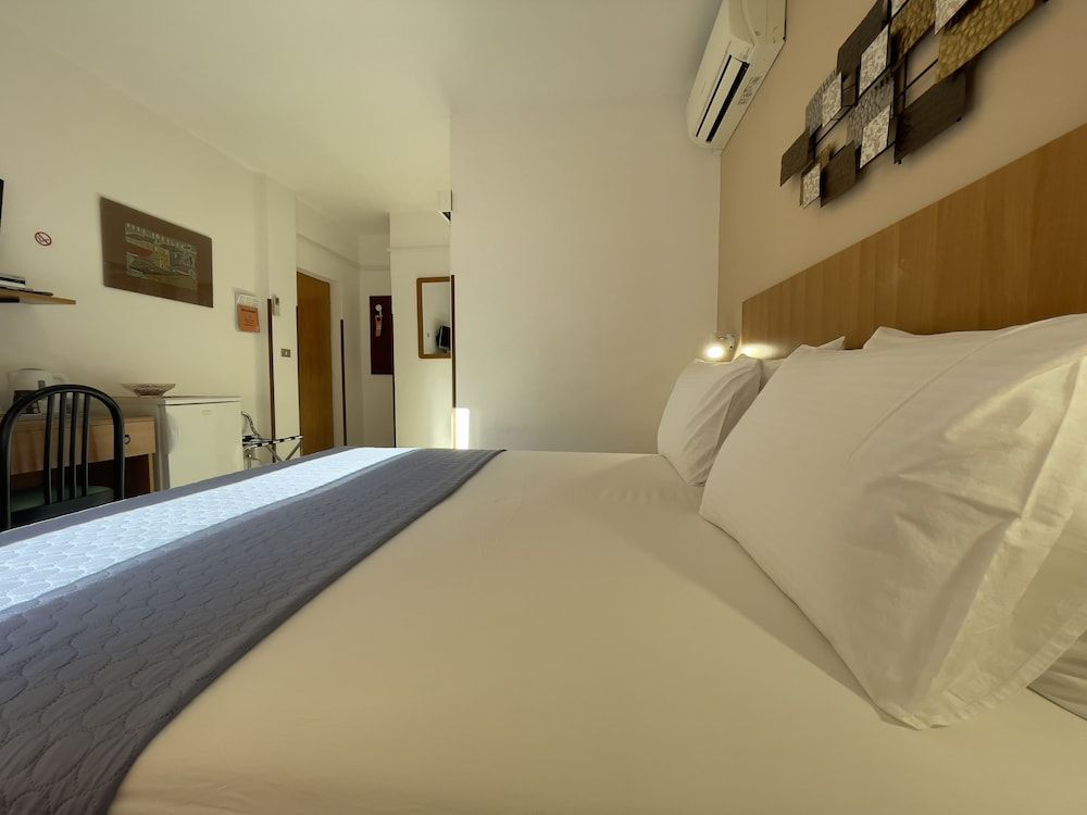 Rooms & Apartments Villa Town Gate Double or Twin Room, Non Smoking, City View 4