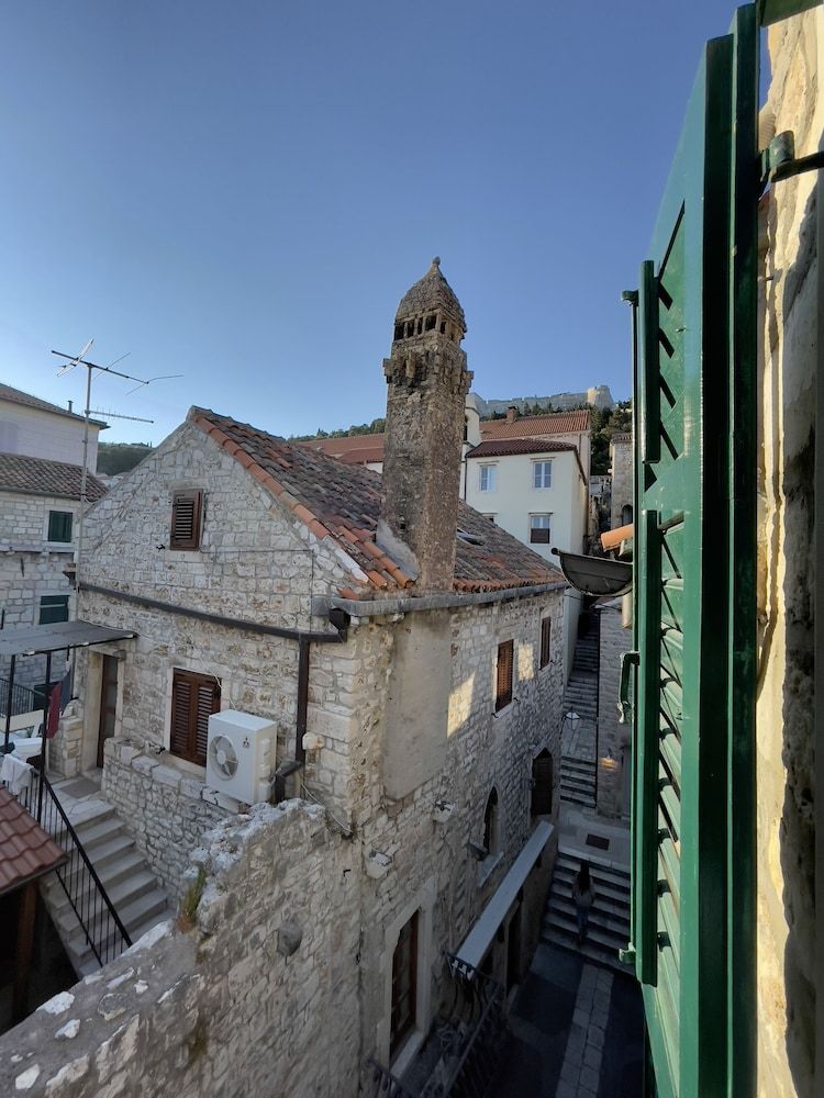 Rooms & Apartments Villa Town Gate Comfort Apartment 10