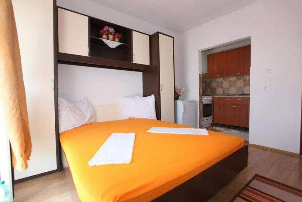 undefined Apartments Alissa 9