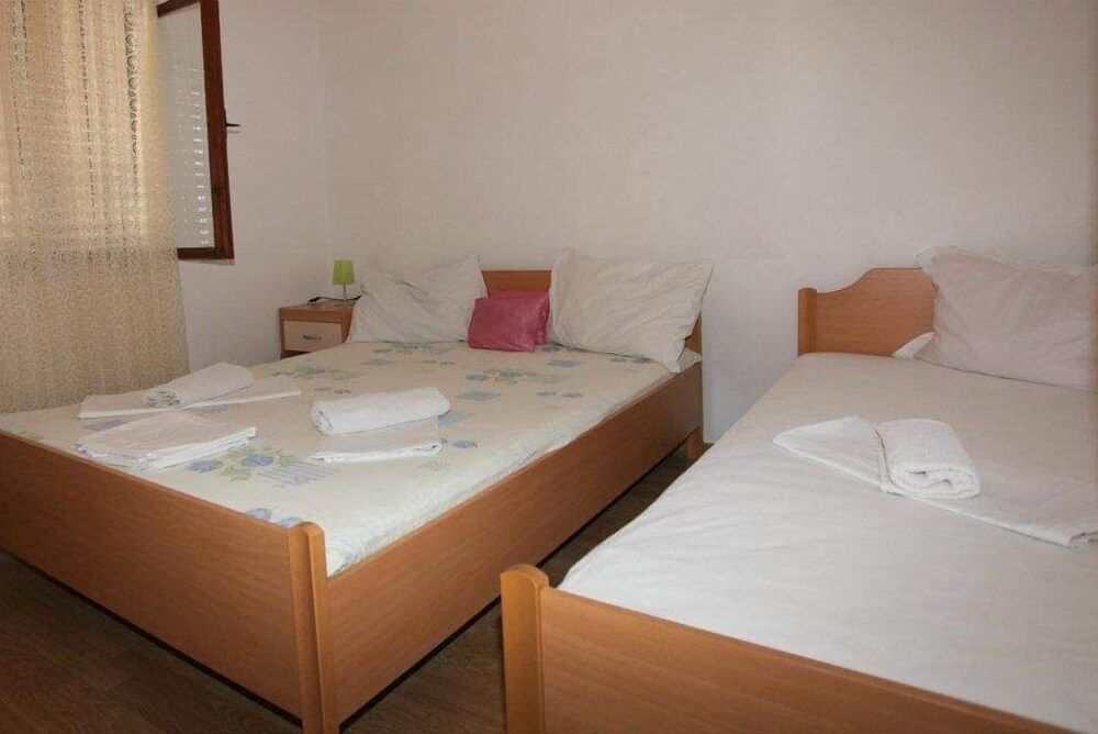 undefined Apartments Alissa 2