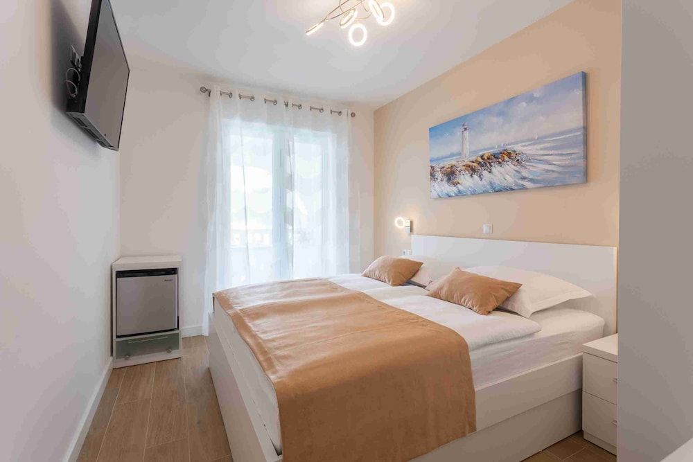 undefined Villa Stonehouse 5