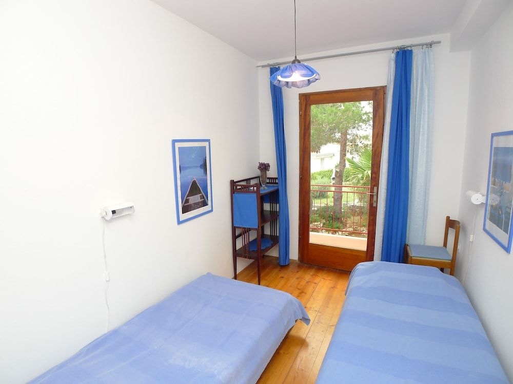 Apartment (3 Bedrooms)