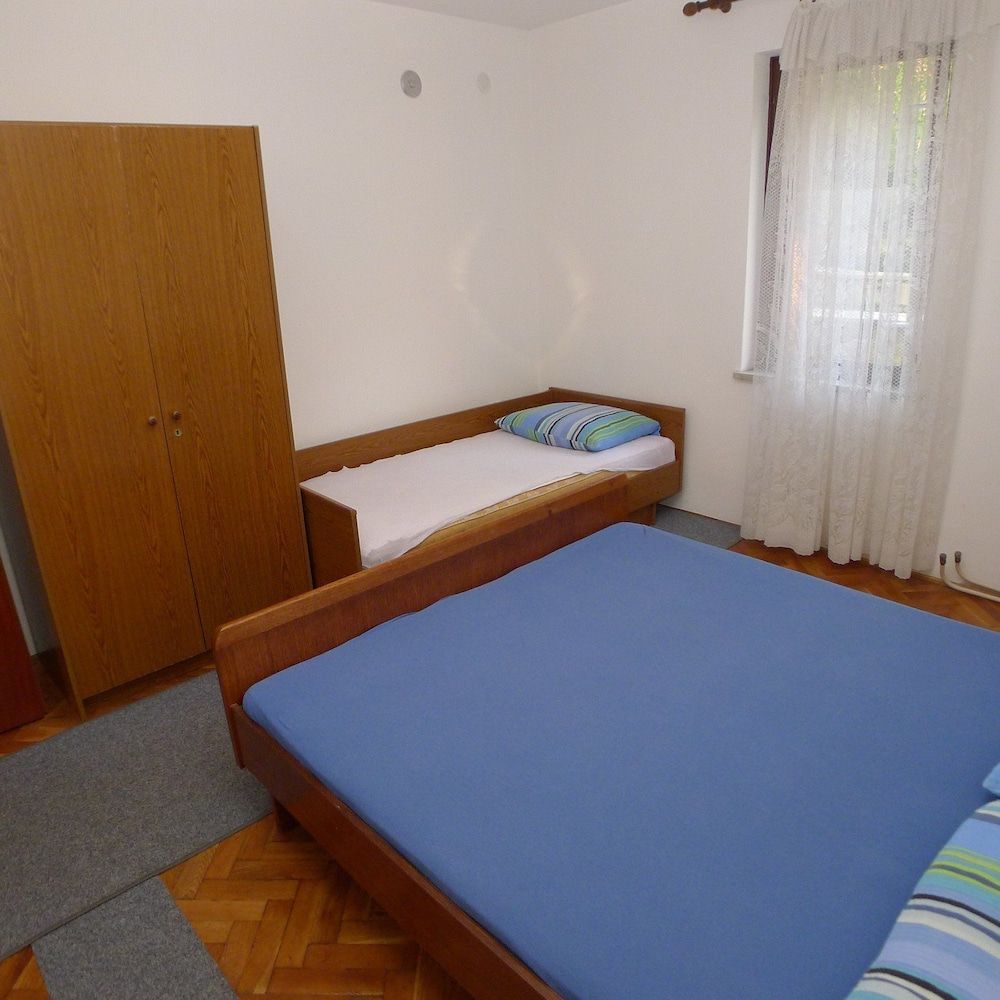 Apartment (1 Bedroom)