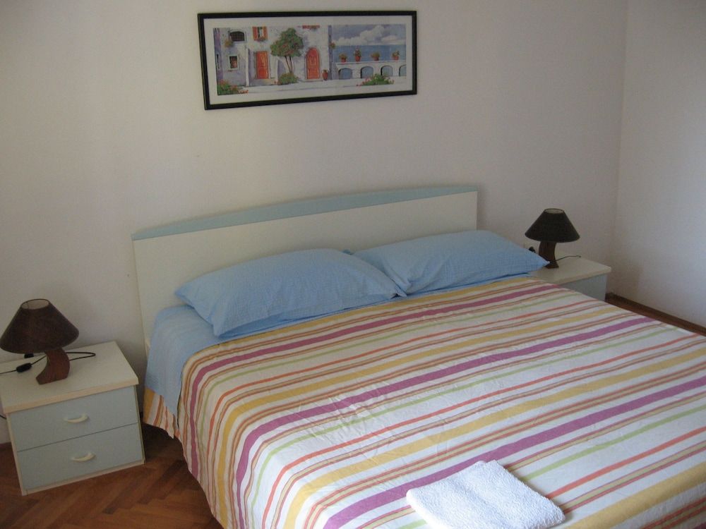 Apartment (2 Bedrooms)