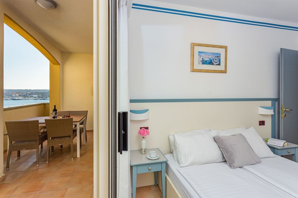 Deluxe Apartment, 1 Bedroom, Balcony, Sea View