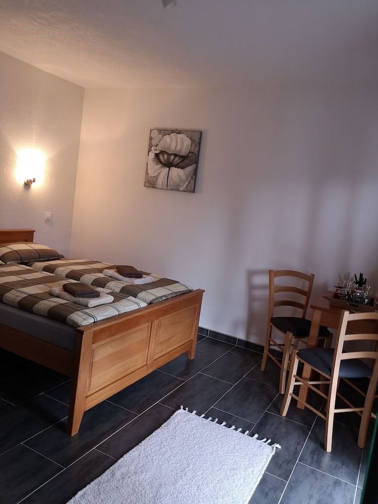 House Karakas Standard Double Room, 1 Queen Bed 3