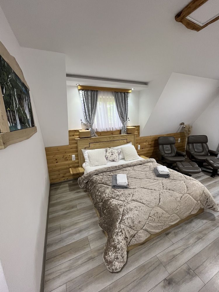 Rustic Inn River Deluxe Room, 1 Queen Bed, Non Smoking 38