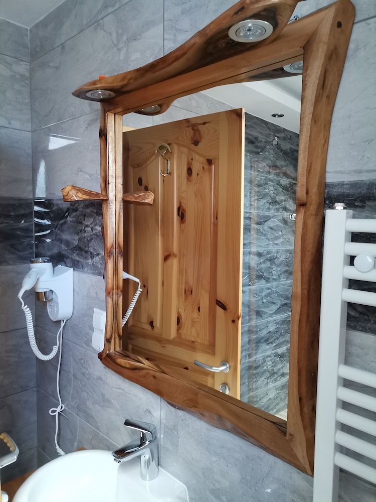 Rustic Inn River Deluxe Room, 1 Queen Bed, Non Smoking 55