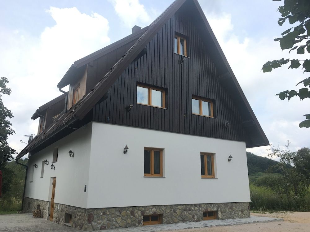 undefined Rustic Inn River 3