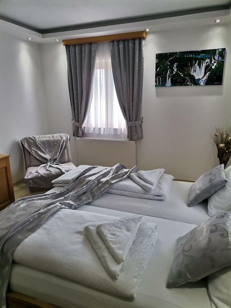 Rustic Inn River Deluxe Room, 1 Queen Bed, Non Smoking 13