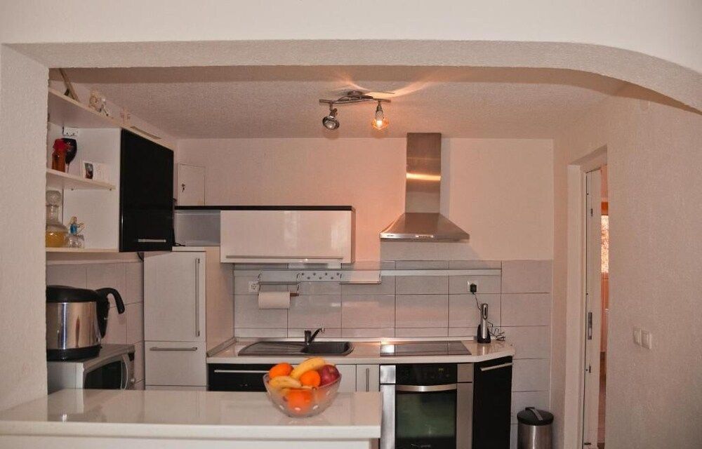 Guest House Slavica Triple Room, Garden View 5