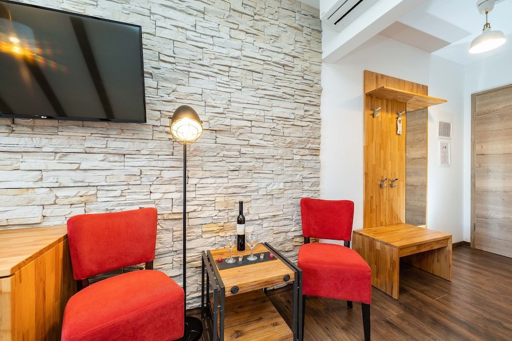 B&B Villa Sumrak Plitvica Rooms Deluxe Double Room, Park View 13