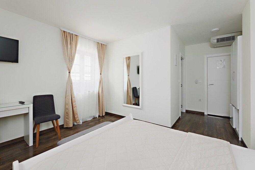 Green lakes house 2 Comfort Double Room 17