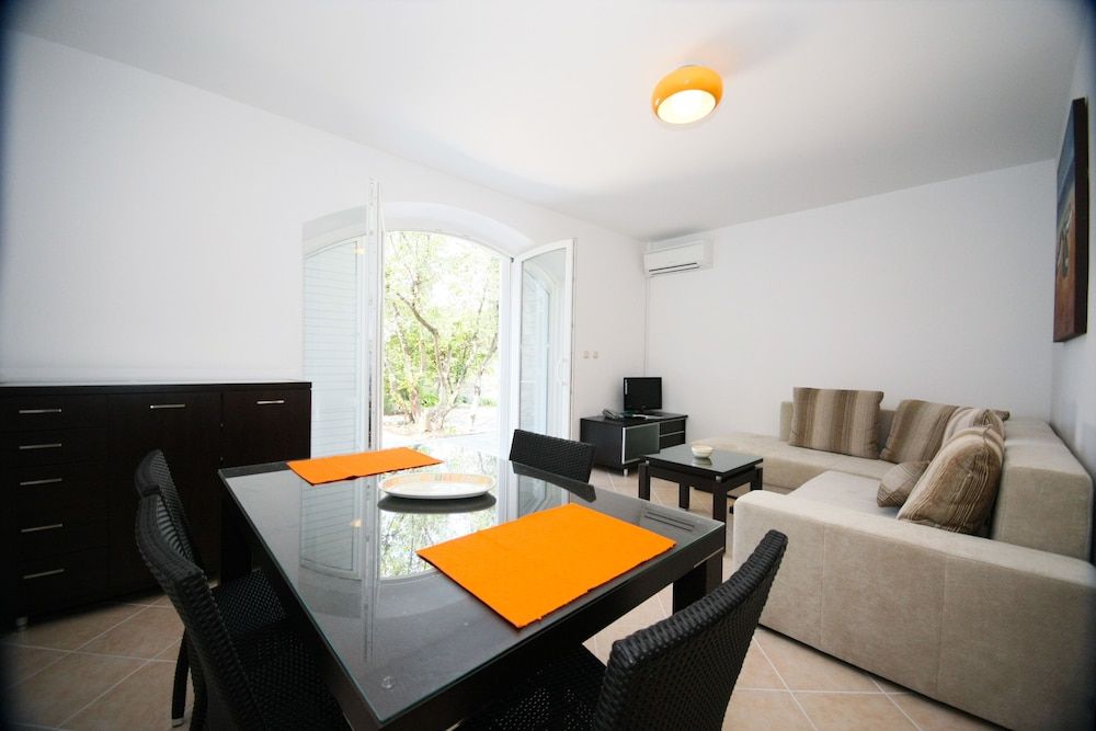 undefined Apartments Villa Marijeta 2