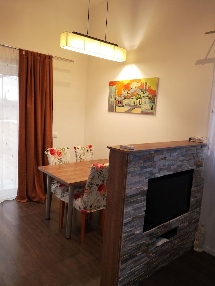 undefined City Apartments Lani 4 10